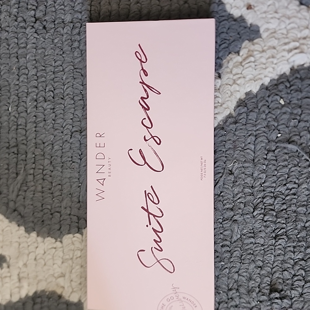 Wander Beauty Suite Escape palette